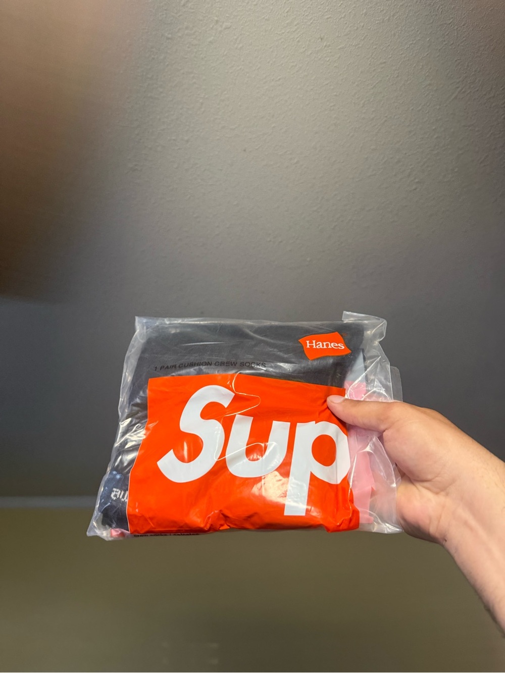 Hanes x Supreme Black Crew Socks - Black flawlesss